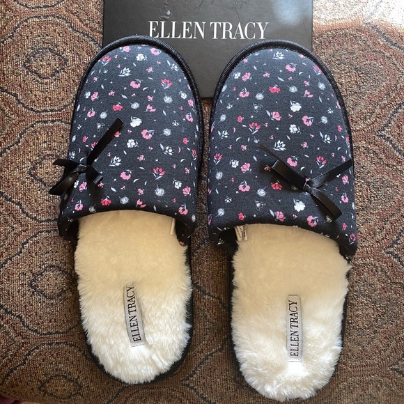 Ellen Tracy Shoes - NWT ELLEN TRACY COZY SLIPPERS